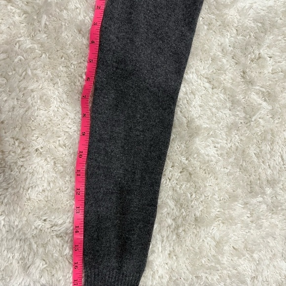 Sutton Cashmere Women Cashmere
Buttoned-up Long Sleeve Cardigan Gray - Picture 8 of 11